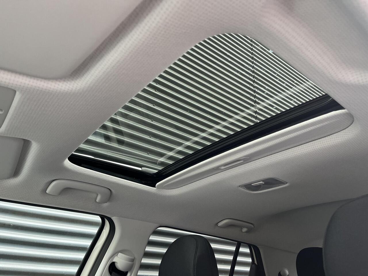 Hyundai INSTER Evolve Sky 49 kWh |¤2520 KORTING|360 CAMERA|STOELVERWARMING|SENSOREN VOOR & ACHTER| SCHUIF/-KANTEL DAK|