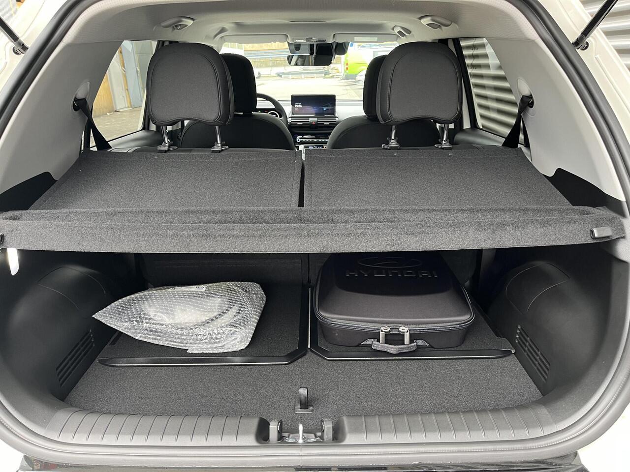 Hyundai INSTER Evolve Sky 49 kWh |¤2520 KORTING|360 CAMERA|STOELVERWARMING|SENSOREN VOOR & ACHTER| SCHUIF/-KANTEL DAK|