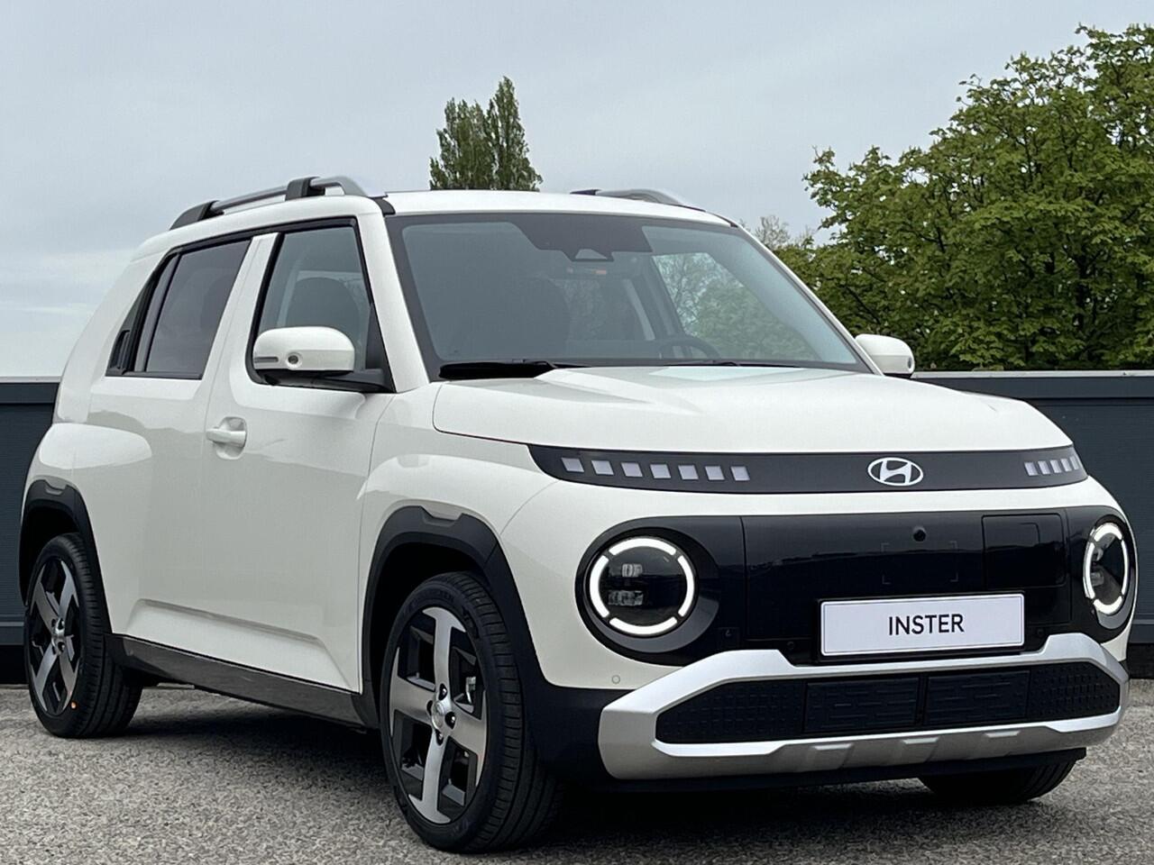 Hyundai INSTER Evolve Sky 49 kWh |¤2520 KORTING|360 CAMERA|STOELVERWARMING|SENSOREN VOOR & ACHTER| SCHUIF/-KANTEL DAK|