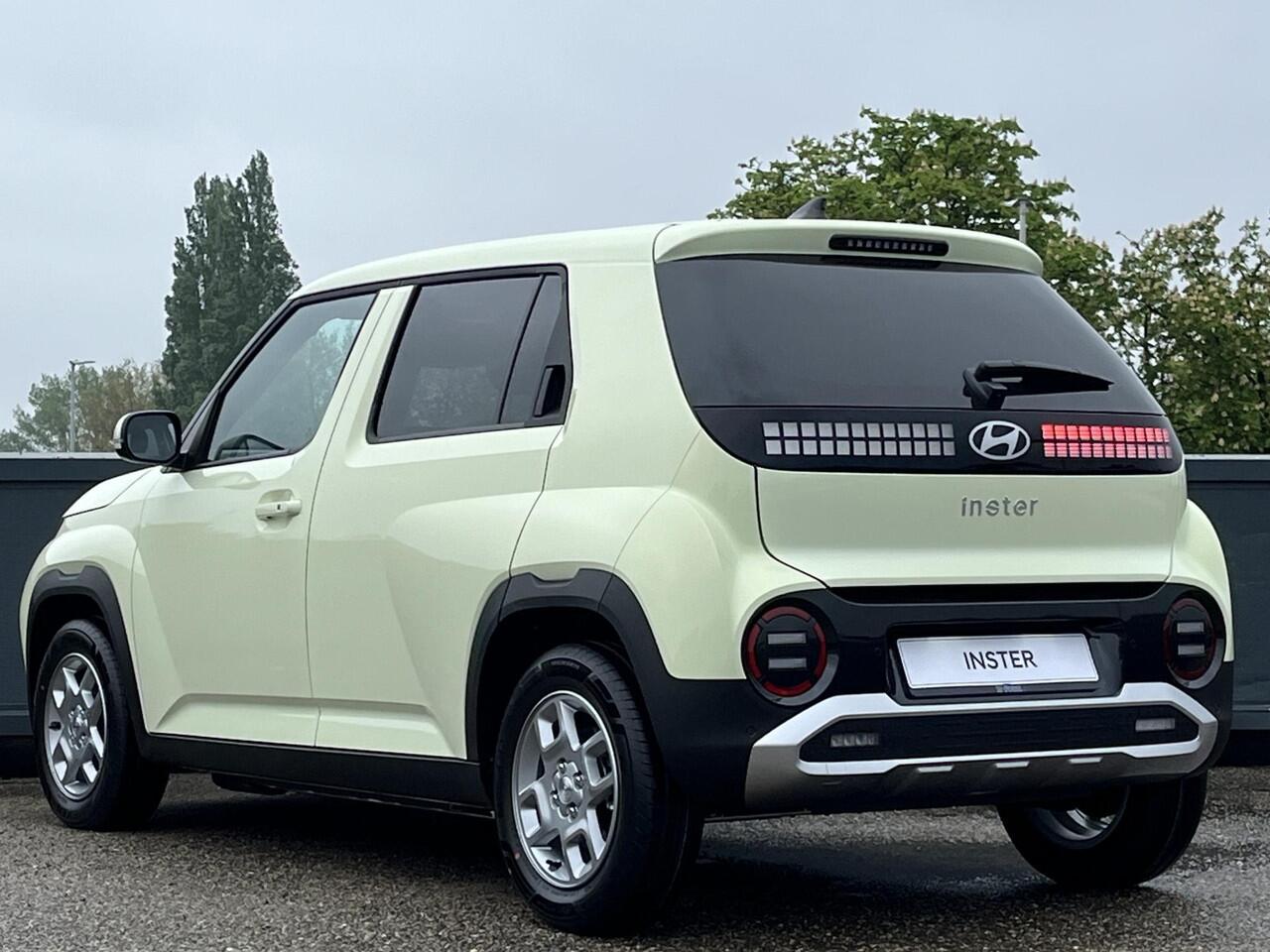 Hyundai INSTER Pulse 49 kWh |¤3425 KORTING|CAMERA|CLIMATE CONTROL|PARKEERSENSOREN|DRAADLOZE OPLADER|