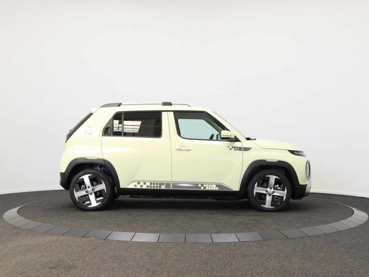 Hyundai INSTER Evolve 49 kWh | Demo | Achteruitrijcamera | Navigatie | Parkeer