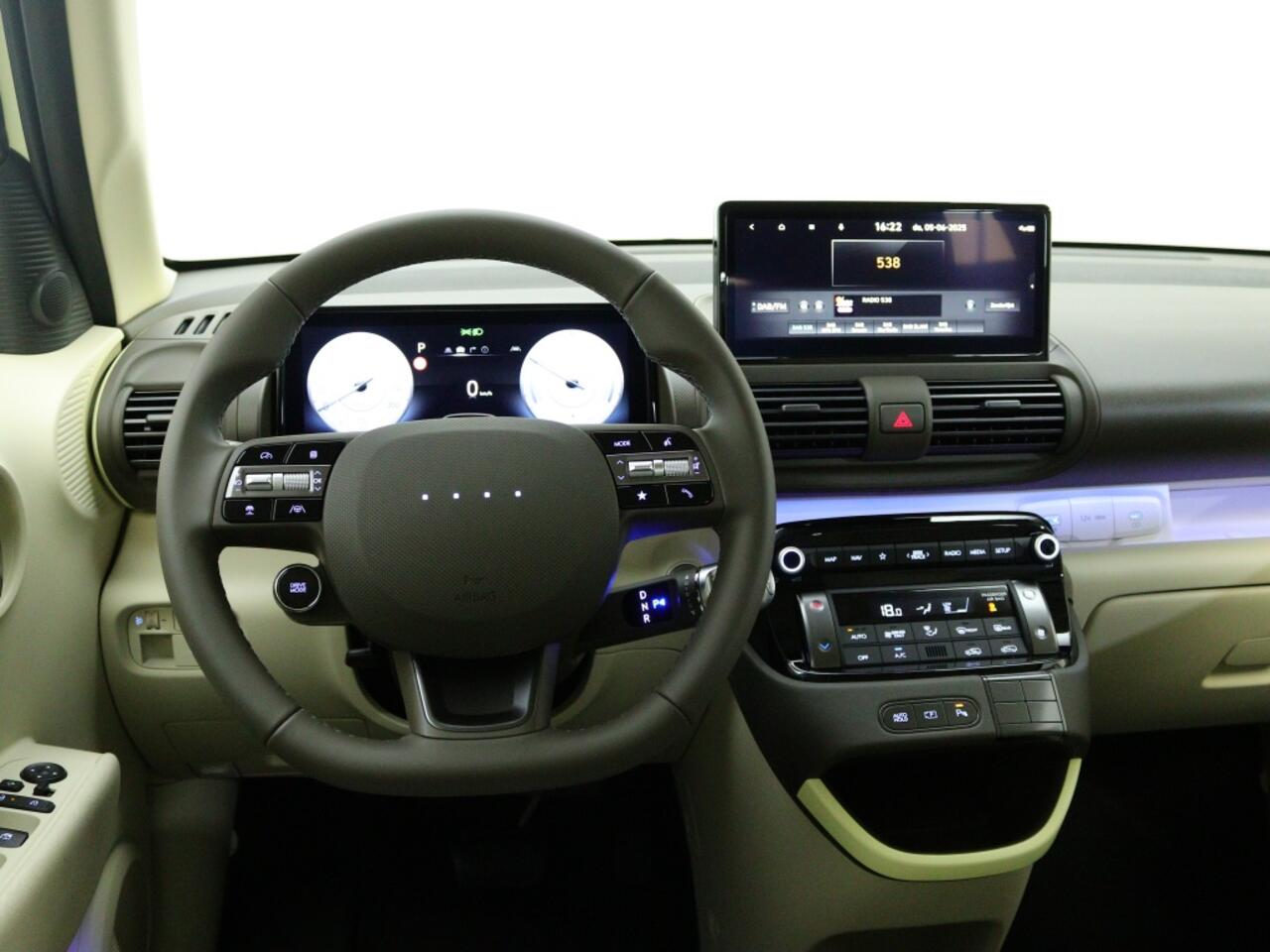 Hyundai INSTER Evolve 49 kWh | Demo | Achteruitrijcamera | Navigatie | Parkeer