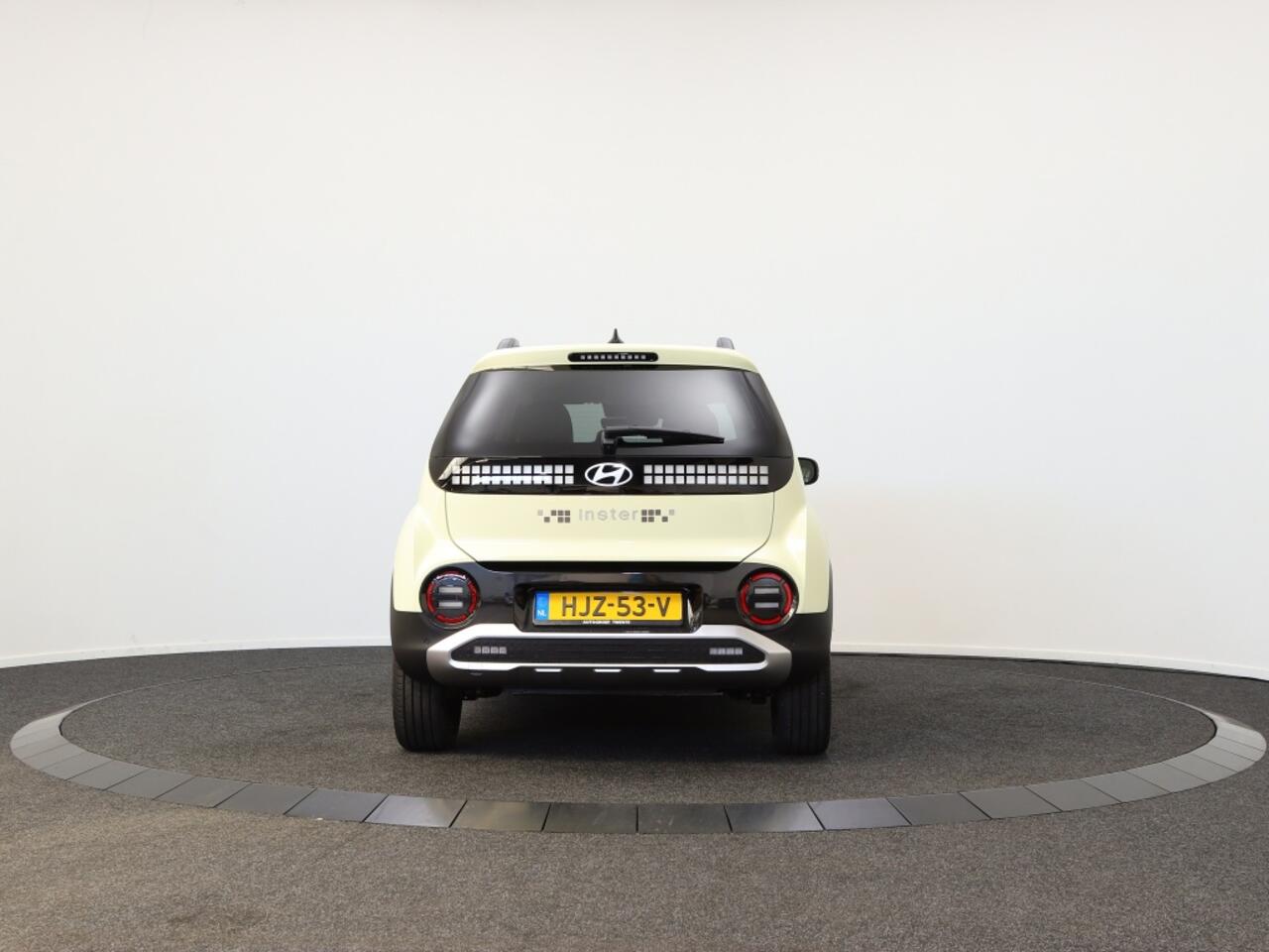 Hyundai INSTER Evolve 49 kWh | Demo | Achteruitrijcamera | Navigatie | Parkeer