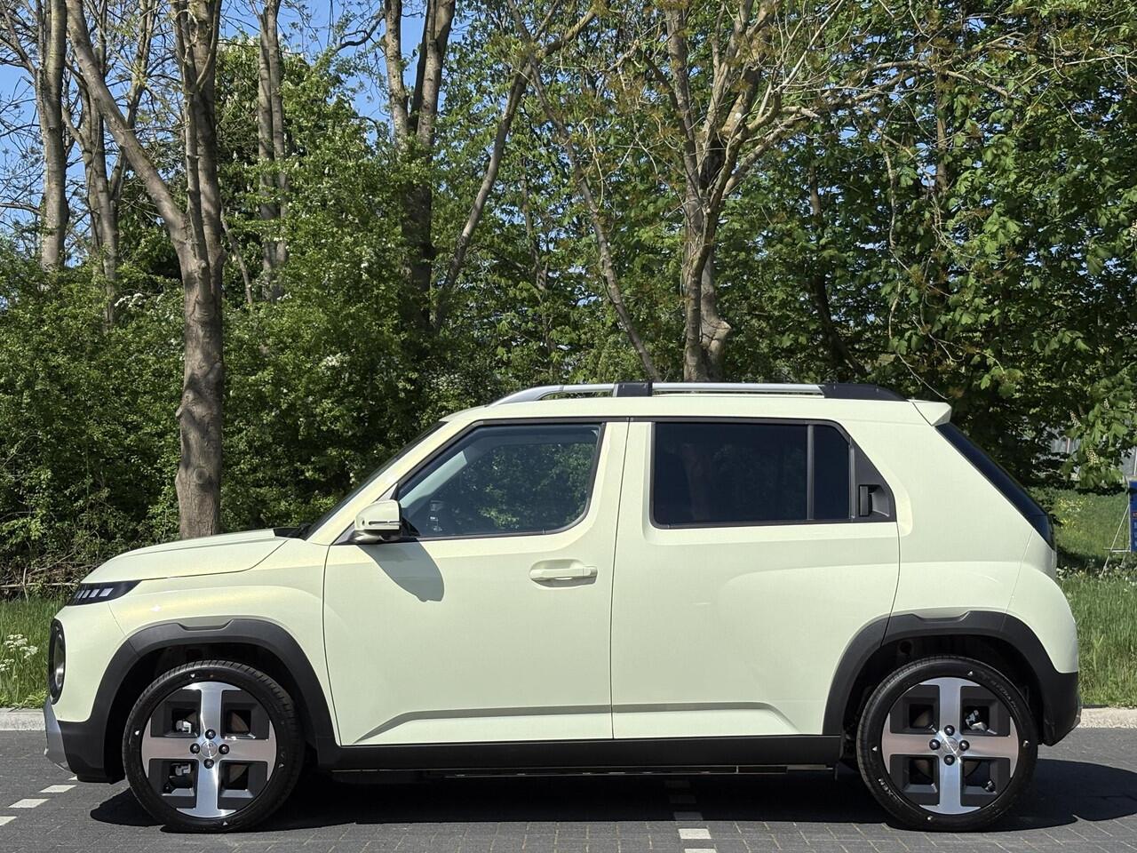 Hyundai INSTER Evolve Sky 49 kWh |¤2515 KORTING|360 CAMERA|STOELVERWARMING|SENSOREN VOOR & ACHTER| SCHUIF/-KANTEL DAK|