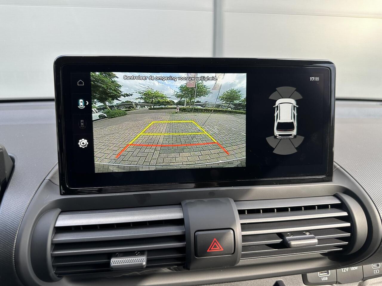 Hyundai INSTER Evolve 49 kWh / Navigatie / Achteruitrijcamera / Apple Carplay & Android Auto / Adaptive Cruise Control / Automatische Airco / 3 Fase /