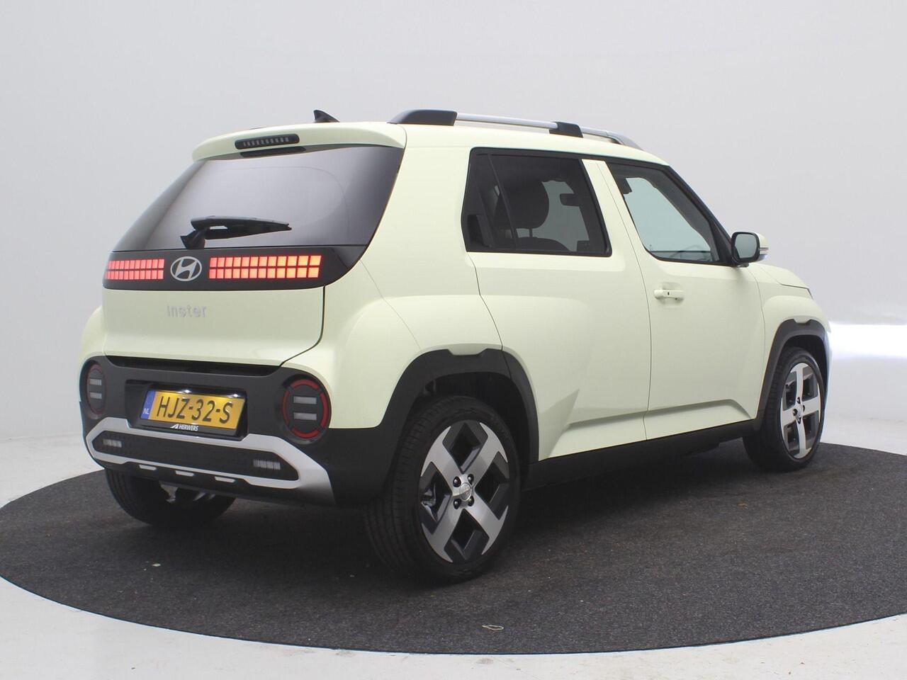 Hyundai INSTER Evolve 49 kWh / 1ste Eigenaar / Navigatie / Adaptieve Cruise Control / NL Auto / Fabrieksgarantie tot 08-04-2030 / Keyless Entry / 17" LMV / Dakrails / Historie aanwezig /