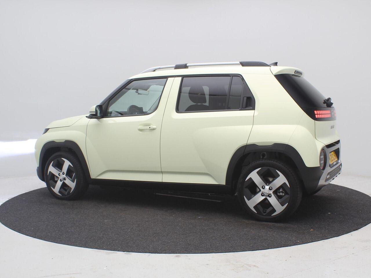 Hyundai INSTER Evolve 49 kWh / 1ste Eigenaar / Navigatie / Adaptieve Cruise Control / NL Auto / Fabrieksgarantie tot 08-04-2030 / Keyless Entry / 17" LMV / Dakrails / Historie aanwezig /