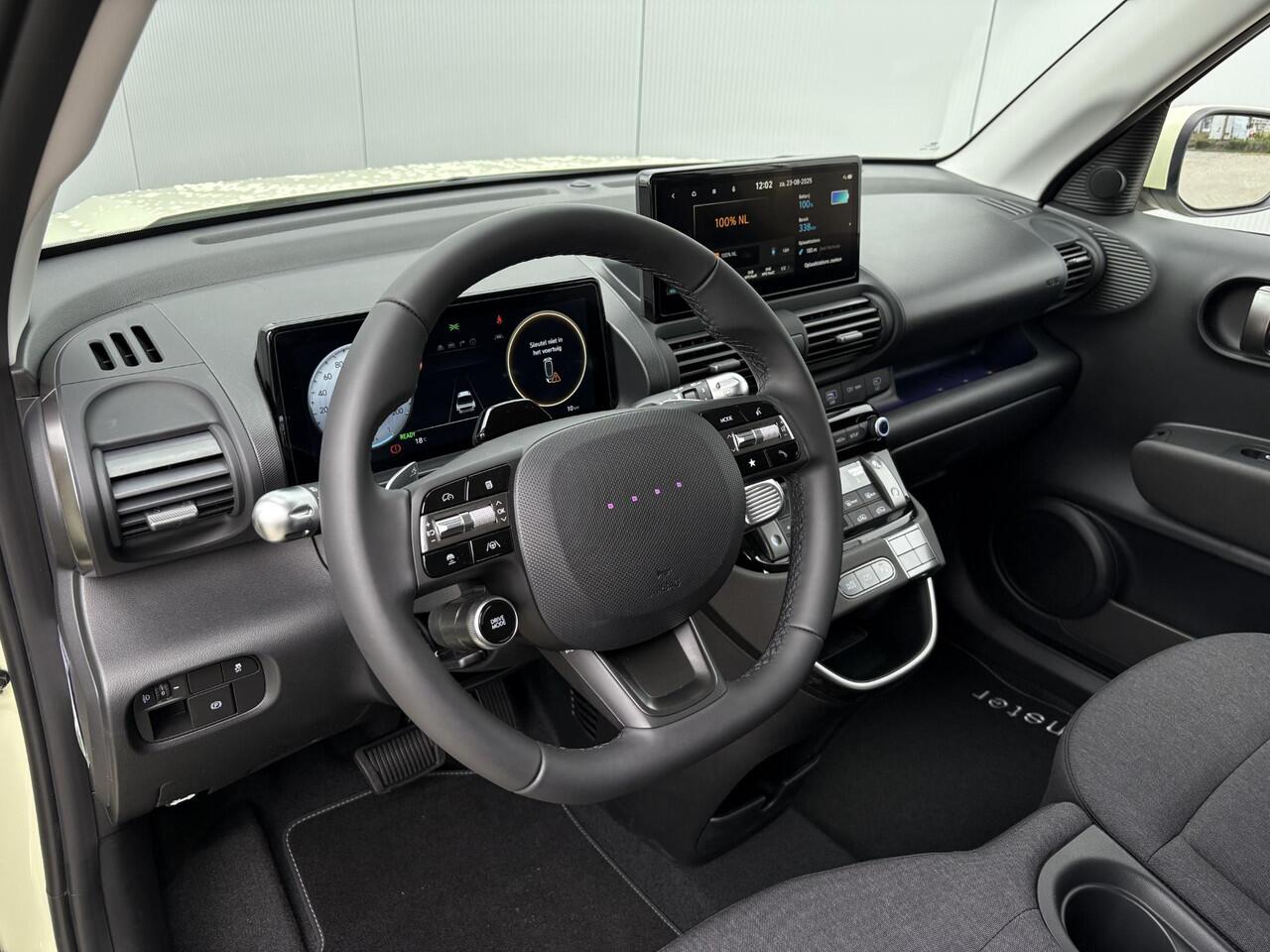 Hyundai INSTER Evolve 49 kWh / Direct Leverbaar/ Apple carplay/Android Auto/ Cruise control/ Airco/ Navigatie/