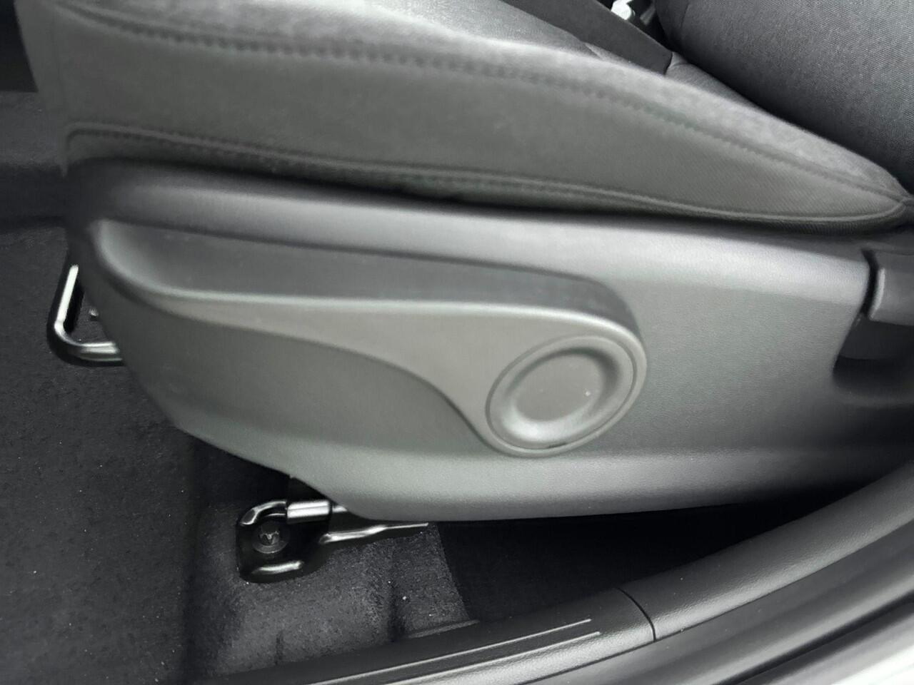 Hyundai INSTER Pulse 49 kWh | Actieradius 370km | 3-Fasen | Snelladen | Navigatie | Camera | Parkeersensoren |