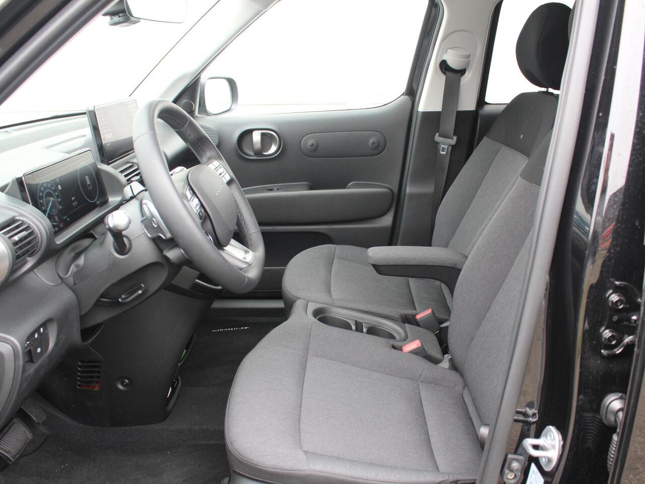 Hyundai INSTER Evolve 49 kWh / Winter & Tech Pack / 370 KM WLTP / 360 Camera / Warmtepomp / Stoel- & Stuurverwarming / Dynamische Navigatie / LED /