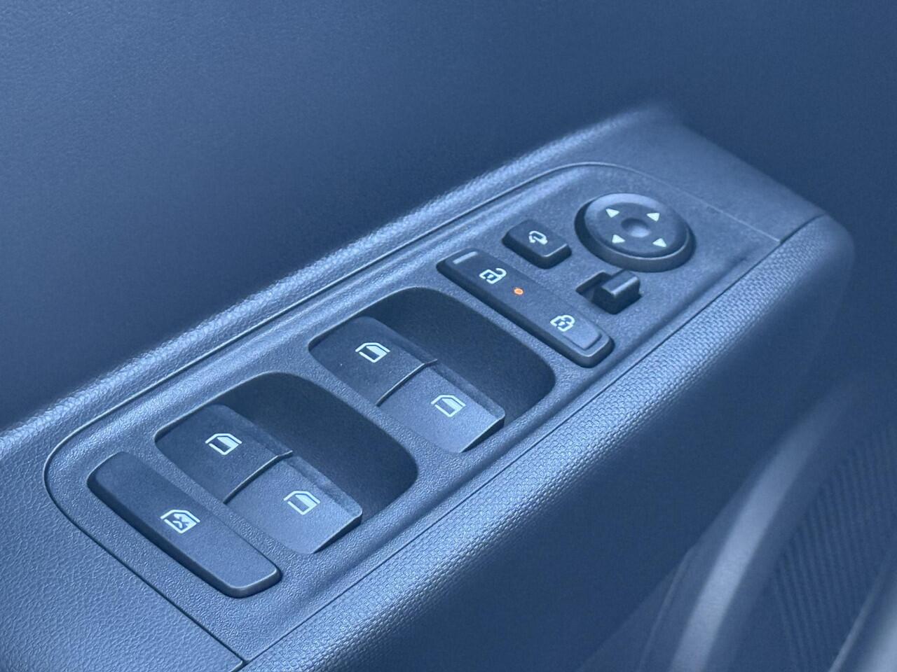 Hyundai INSTER E-Motion 49 kWh | Demo korting |