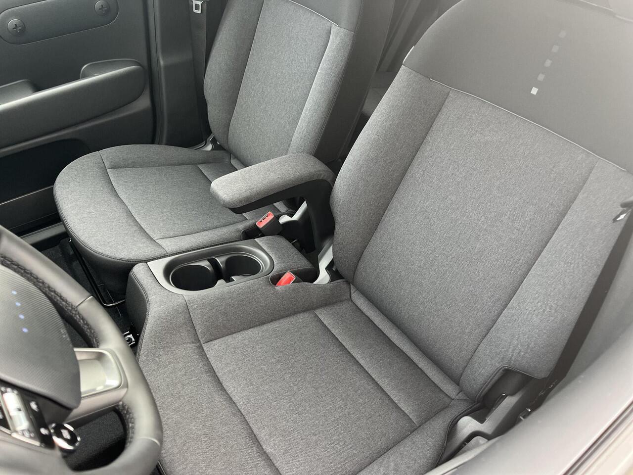 Hyundai INSTER Evolve 49 kWh | Rijklaarprijs! Dus geen extra afleverkosten! | Winter pakket | Apple CarPlay/Android Auto | Cruise Control |