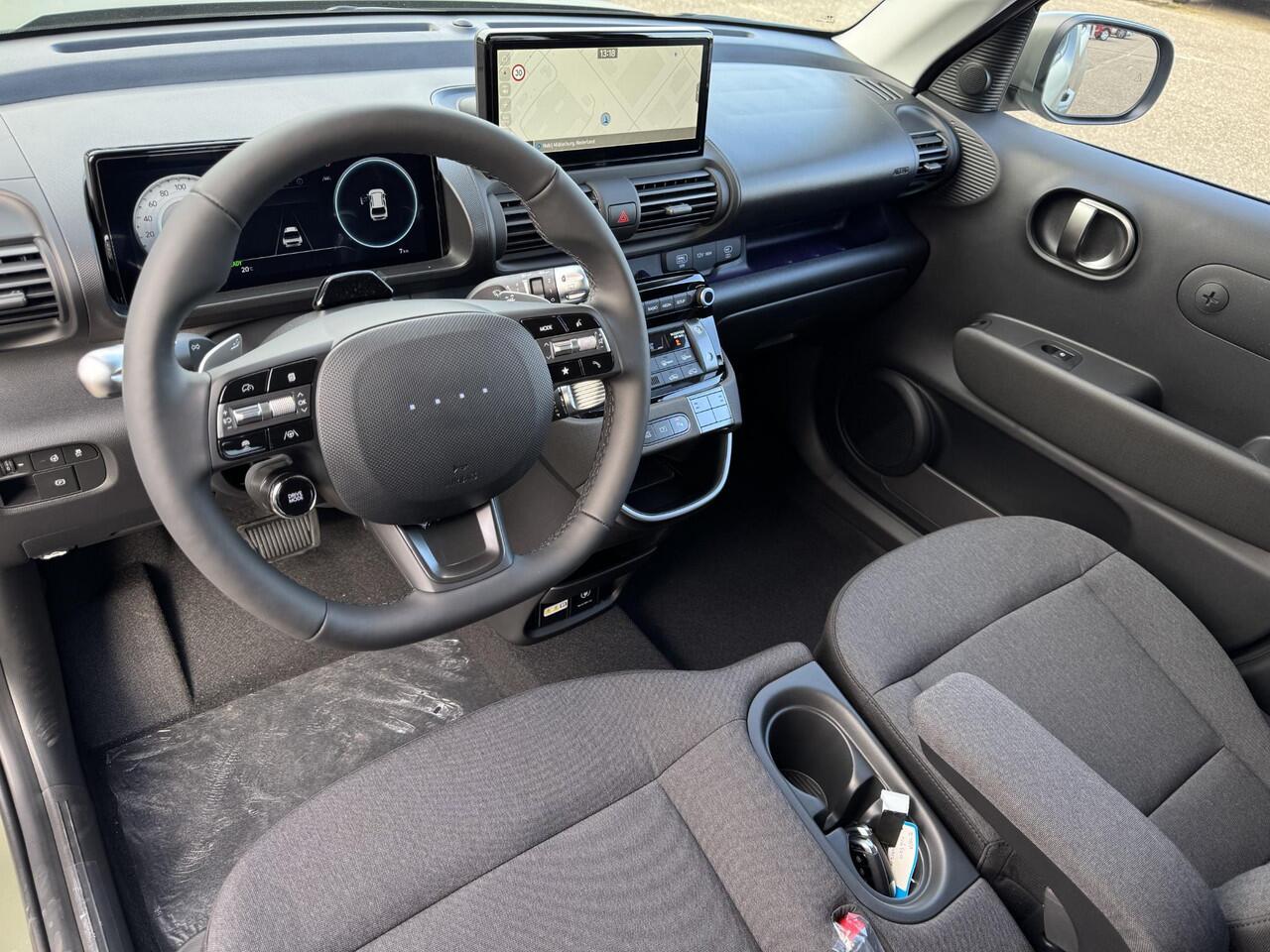 Hyundai INSTER Evolve 49 kWh Winter + Tech Pack