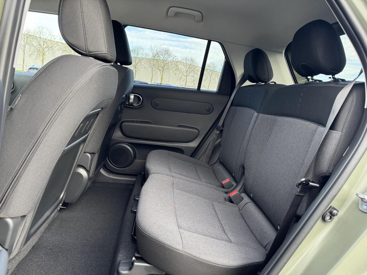 Hyundai INSTER Evolve 49 kWh Winter + Tech Pack