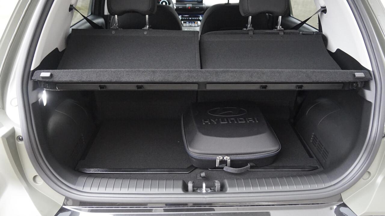 Hyundai INSTER Evolve 49 kWh + Winterpack + Tech Pack