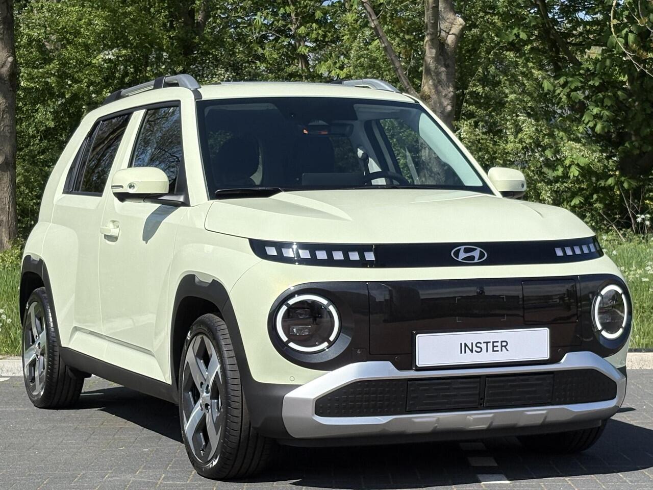 Hyundai INSTER Evolve 49kWh 116pk | ¤2.715 KORTING | TECHPACK | WINTERPACK | VOORRAAD | 360° CAMERA | STOEL + STUURVERW. | DODEHOEKBEW. |