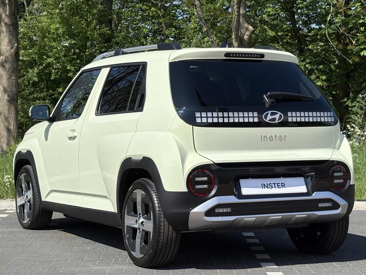 Hyundai INSTER Evolve 49kWh 116pk | ¤2.715 KORTING | TECHPACK | WINTERPACK | VOORRAAD | 360° CAMERA | STOEL + STUURVERW. | DODEHOEKBEW. |