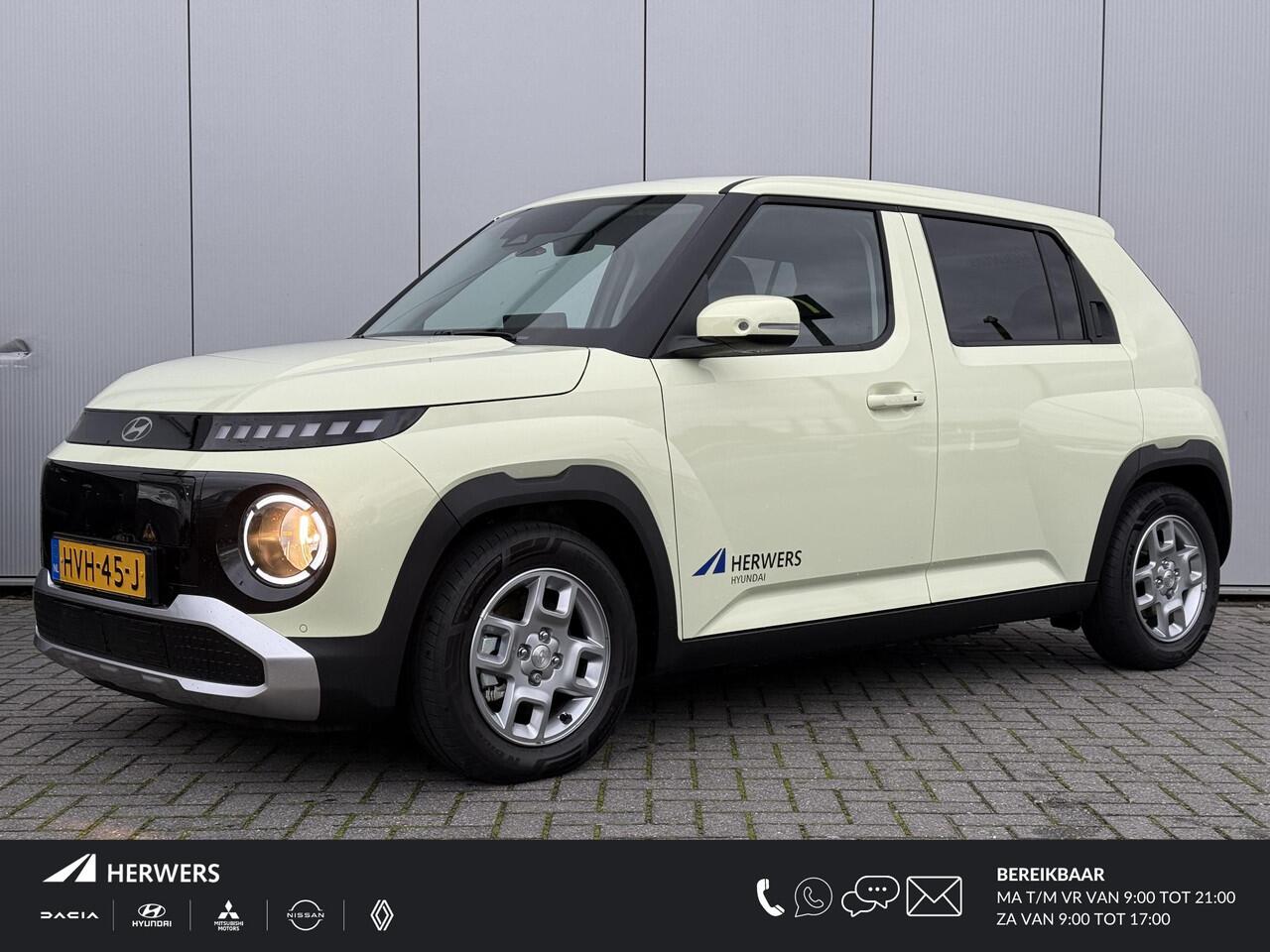 Hyundai INSTER Pulse 49 kWh / Dynamische Navigatie / Achteruitrijcamera / Parkeersensoren Voor + Achter / Leder Stuurwiel /