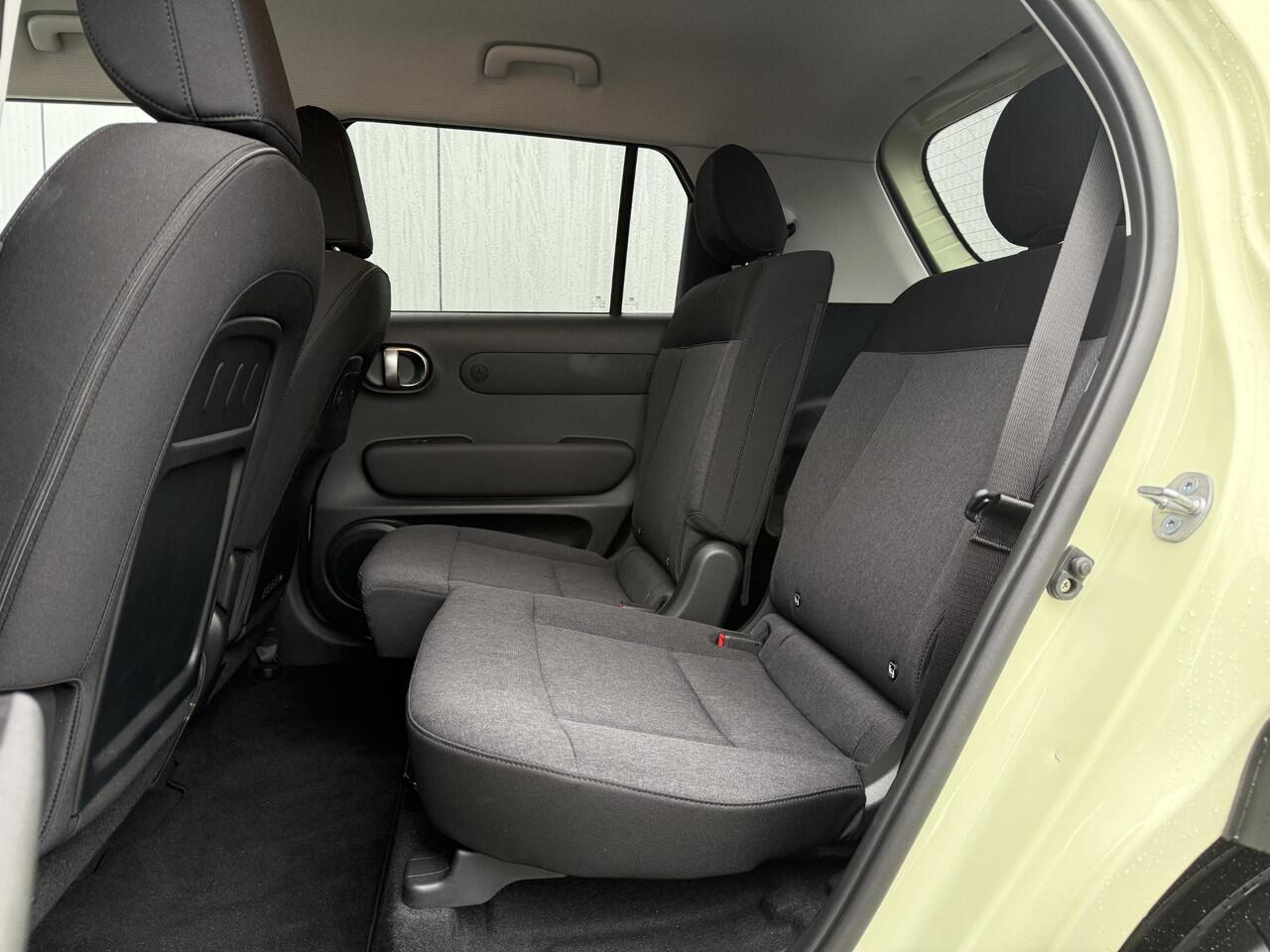 Hyundai INSTER Pulse 49 kWh / Dynamische Navigatie / Achteruitrijcamera / Parkeersensoren Voor + Achter / Leder Stuurwiel /