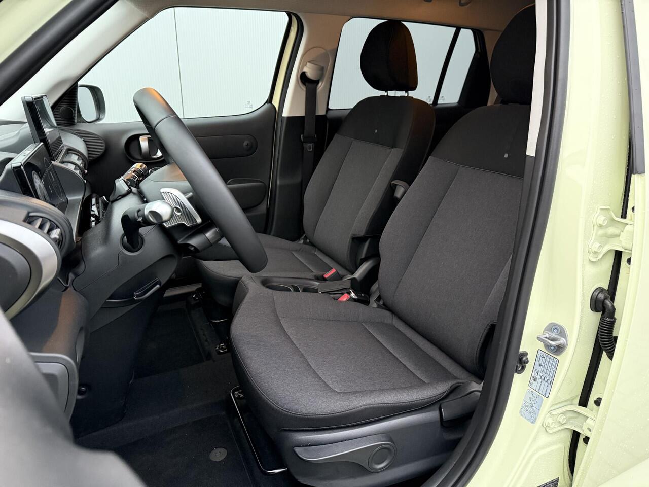 Hyundai INSTER Pulse 49 kWh / Dynamische Navigatie / Achteruitrijcamera / Parkeersensoren Voor + Achter / Leder Stuurwiel /