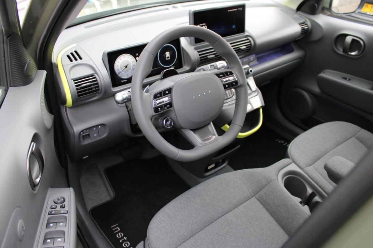 Hyundai INSTER Cross Sky Plus 49 kWh | 360 Camera | Clima | Adapt. Cruise | Ful