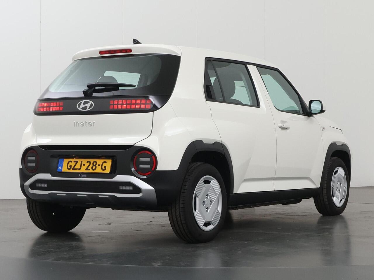 Hyundai INSTER E-Motion 42 kWh | SOH 99% | Navigatie | Parkeercamera | Cruise Control Adaptief | Climate Control | Keyless Go |