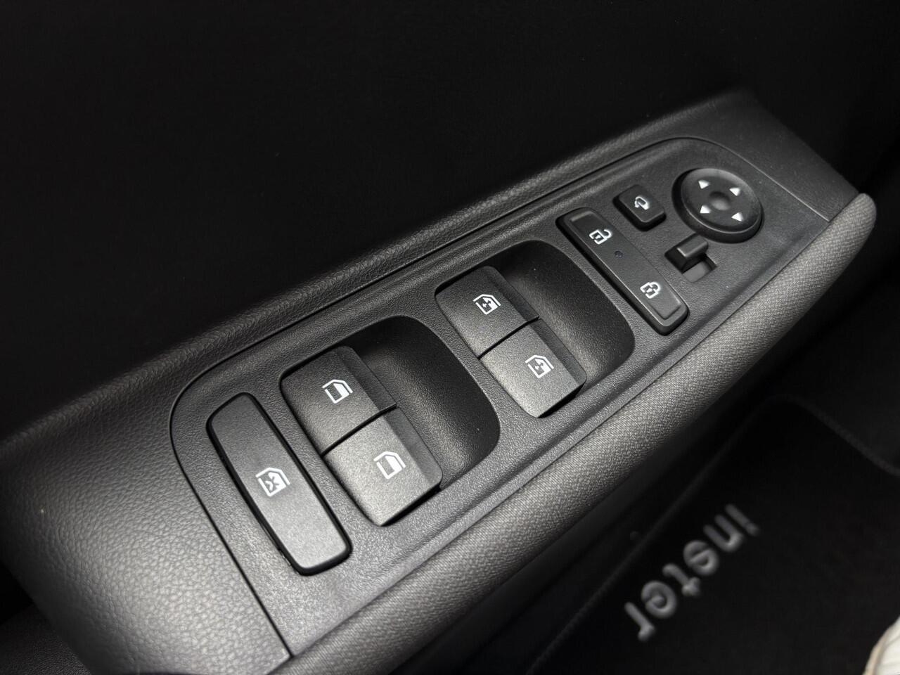 Hyundai INSTER Evolve 49 kWh Automaat / Apple Carplay & Android Auto / Adaptieve Cruise control/ Airco Climate Control / Navigatie / 3-fase laden /