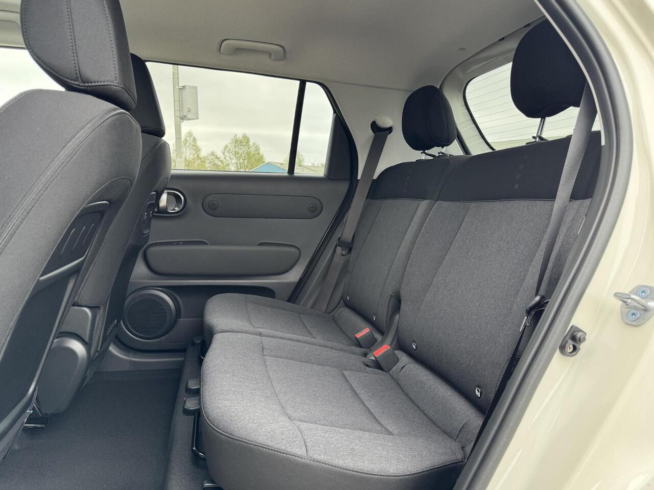 Hyundai INSTER Evolve 49 kWh Winter + Tech Pack