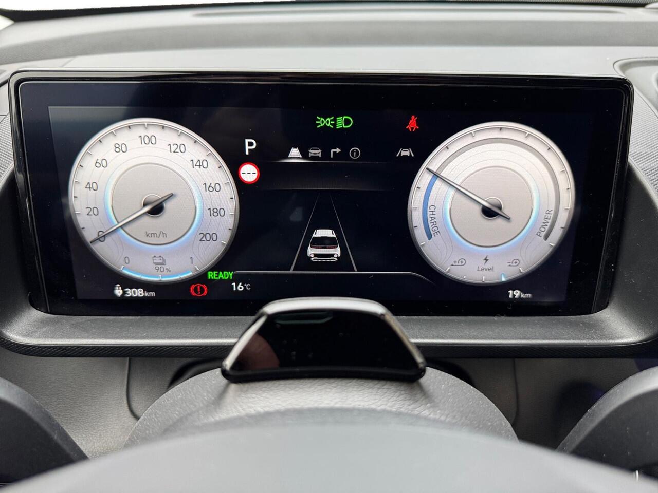 Hyundai INSTER Evolve Sky 49kWh 116pk | ¤3.100 KORTING | TECHPACK | WINTERPACK | 360° CAMERA | STOELVERW. | SENSOREN VOOR + ACHTER | SCHUIF/KANTELDAK |