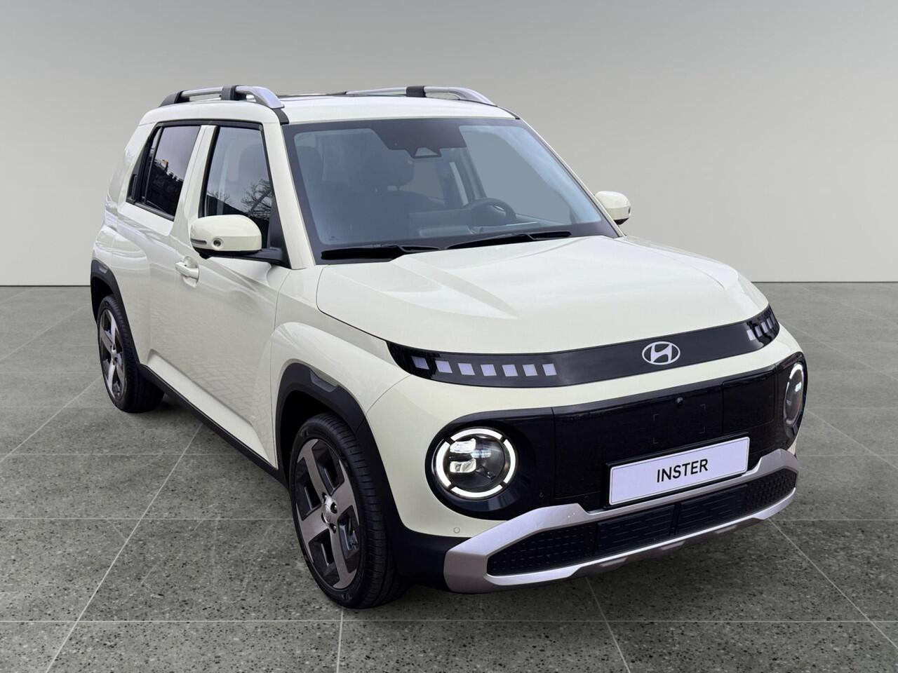 Hyundai INSTER Evolve Sky 49kWh 116pk | ¤3.100 KORTING | TECHPACK | WINTERPACK | 360° CAMERA | STOELVERW. | SENSOREN VOOR + ACHTER | SCHUIF/KANTELDAK |