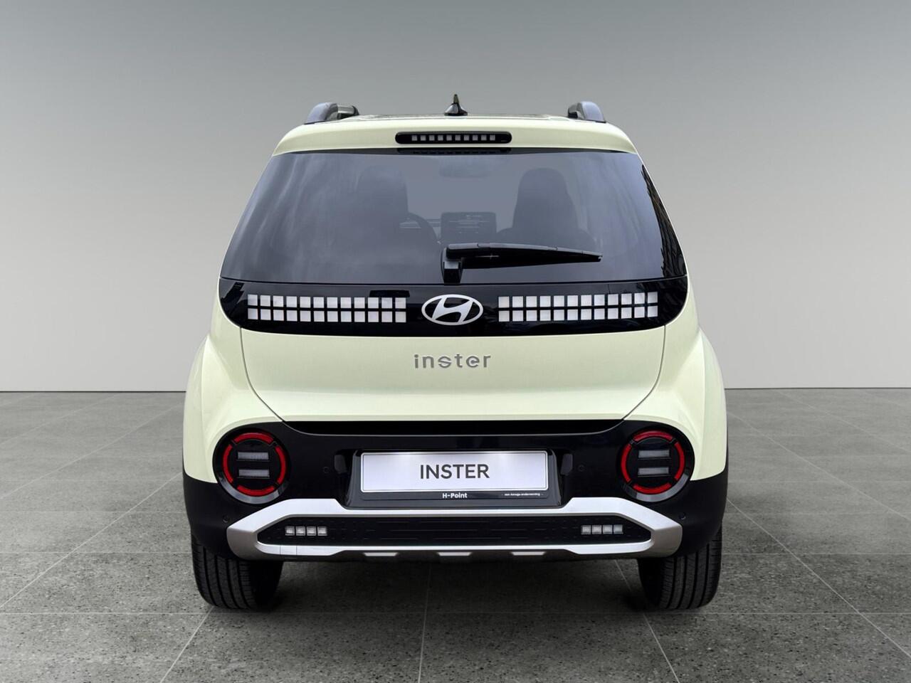 Hyundai INSTER Evolve Sky 49kWh 116pk | ¤3.100 KORTING | TECHPACK | WINTERPACK | 360° CAMERA | STOELVERW. | SENSOREN VOOR + ACHTER | SCHUIF/KANTELDAK |