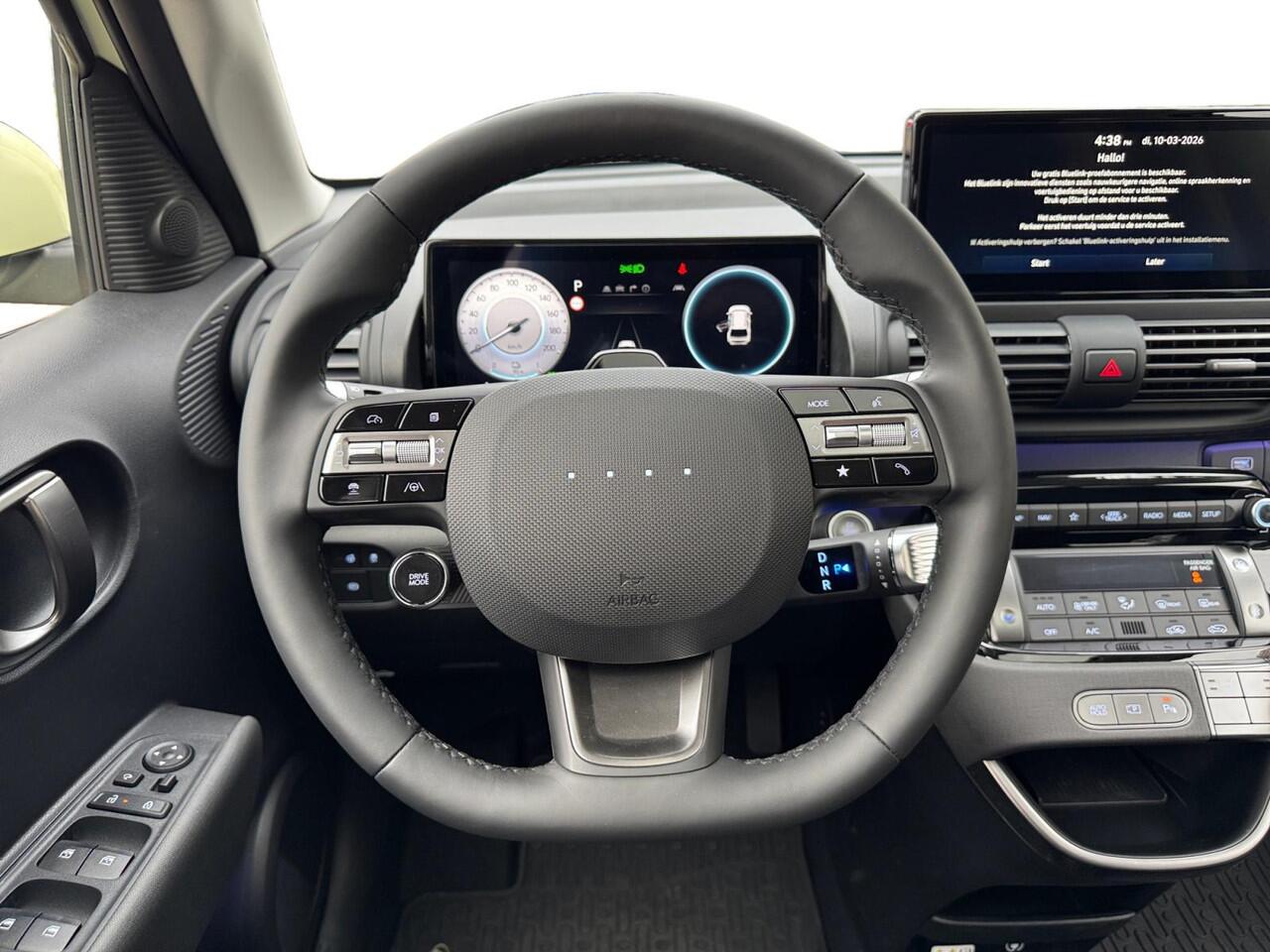 Hyundai INSTER Evolve Sky 49kWh 116pk | ¤3.100 KORTING | TECHPACK | WINTERPACK | 360° CAMERA | STOELVERW. | SENSOREN VOOR + ACHTER | SCHUIF/KANTELDAK |