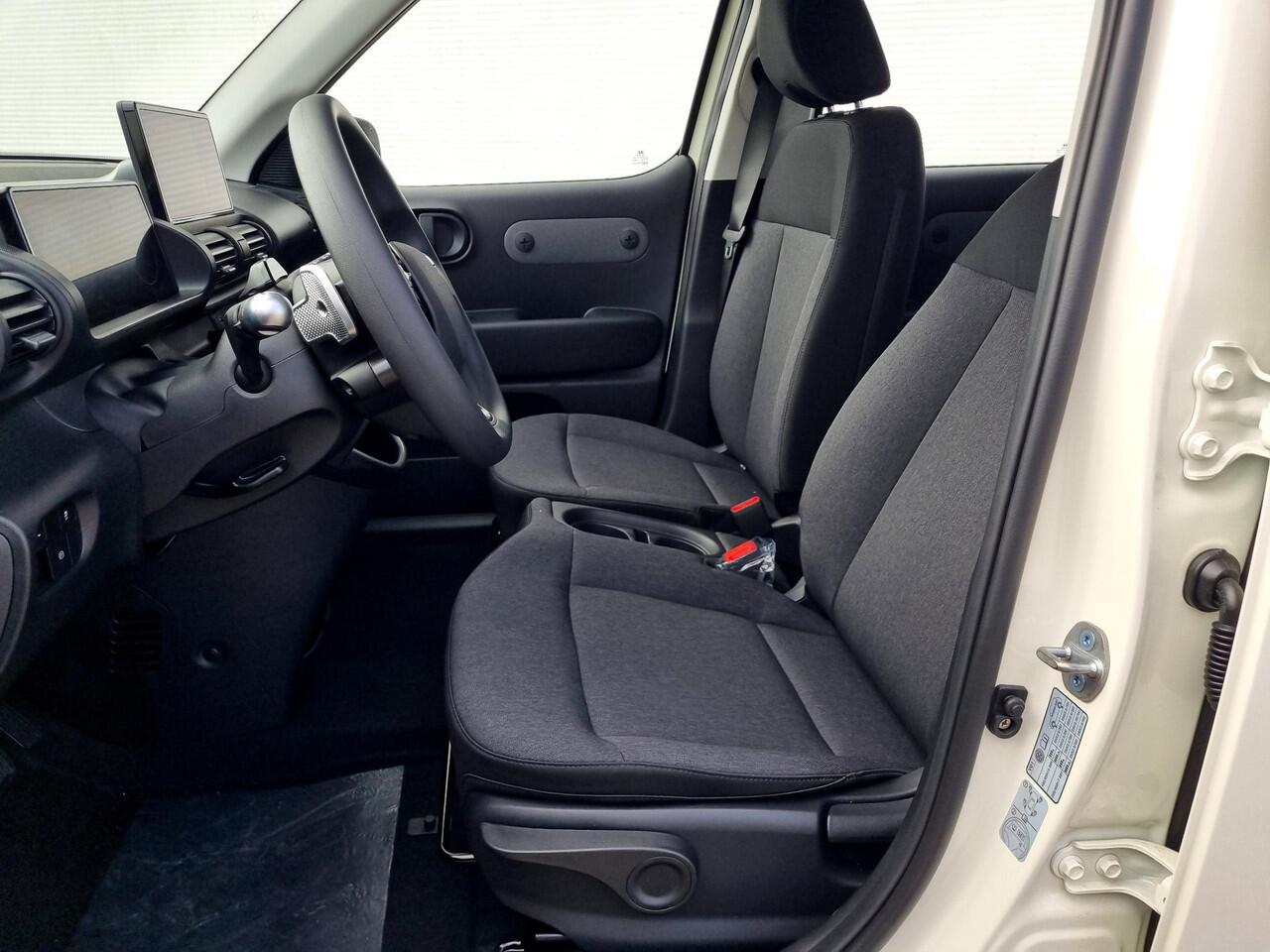 Hyundai INSTER E-Motion 42 kWh /Incl. ¤3000,- inruilvoordeel / Navigatie / Apple & Android carplay / 3 maanden levertijd /