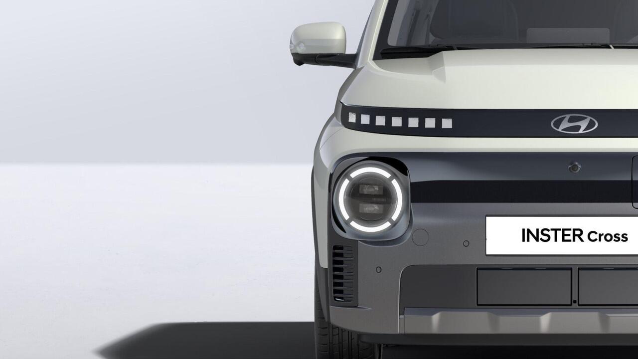 Hyundai INSTER Cross Sky Plus 49 kWh /Incl. ¤3000,- inruilvoordeel / Schuif-kantel dak / Navigatie / Apple & Android carplay / levertijd 3 maanden /