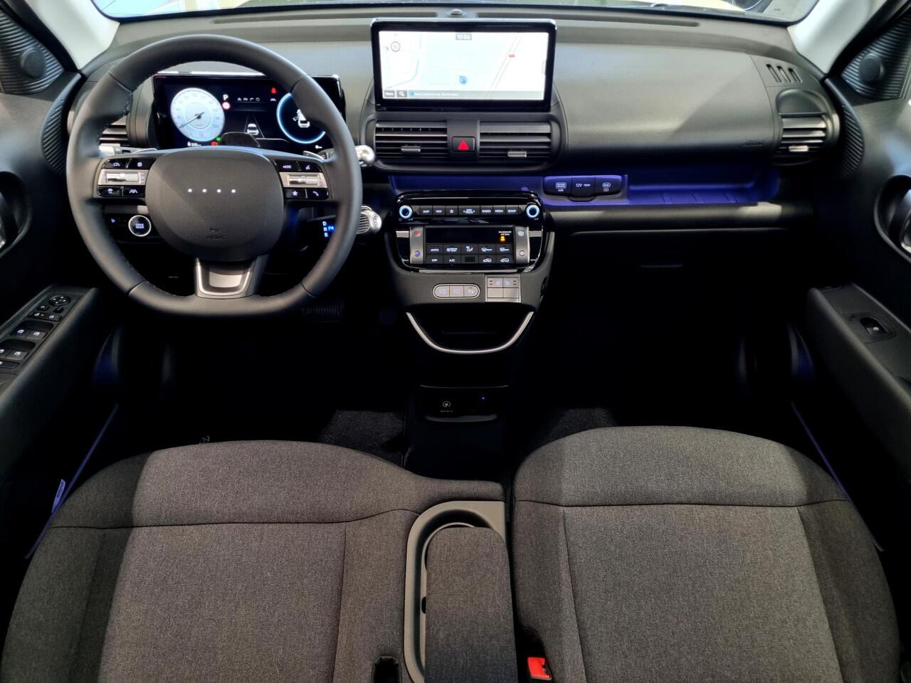 Hyundai INSTER Evolve 49 kWh / ¤3000,- / Snel leverbaar / Navigatie / Cruise Control / Winter & Tech Pack /