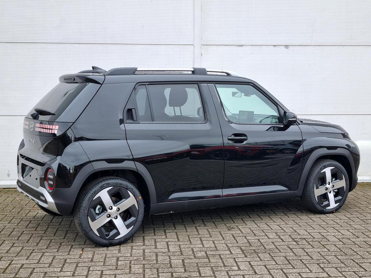 Hyundai INSTER Evolve 49 kWh / ¤3000,- / Snel leverbaar / Navigatie / Cruise Control / Winter & Tech Pack /