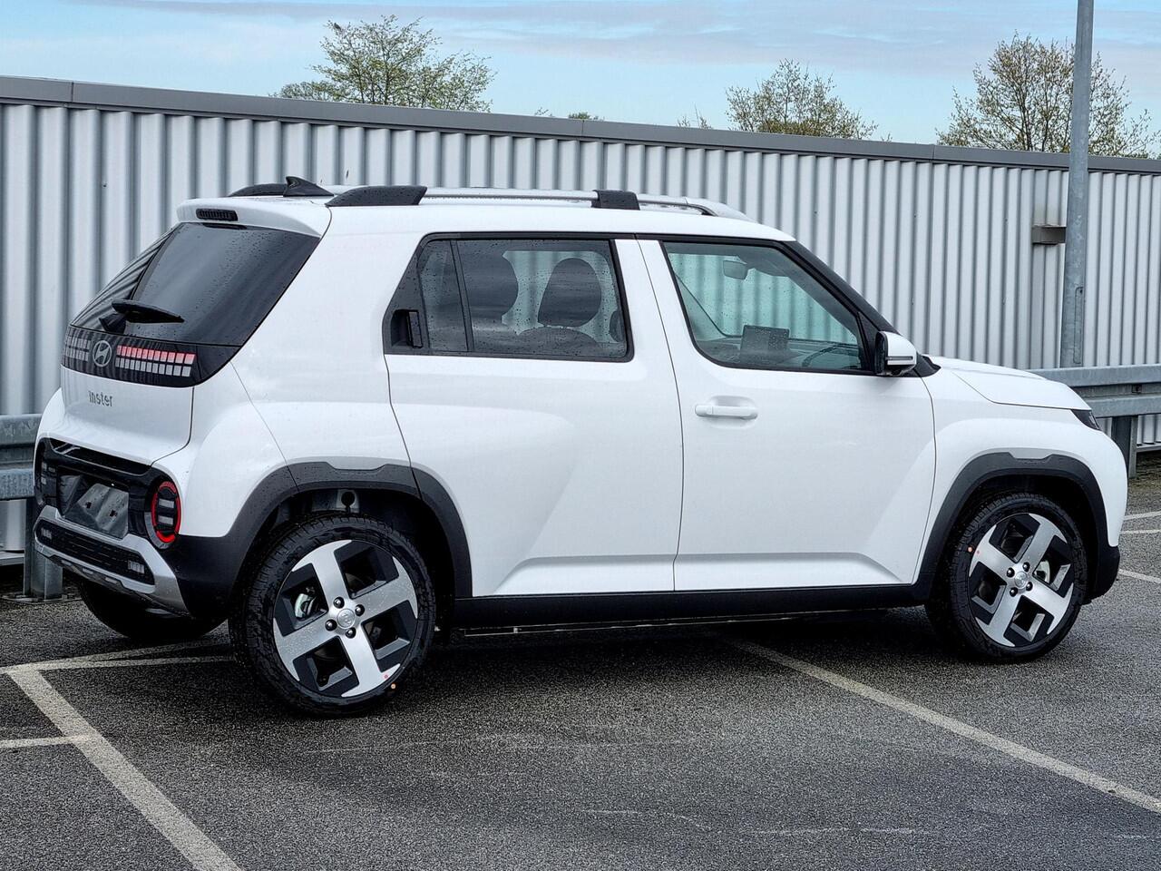 Hyundai INSTER Evolve 49 kWh Winter + Tech Pack ** Nu met ¤ 3.000 voordeel, Nieuw uit voorraad leverbaar **