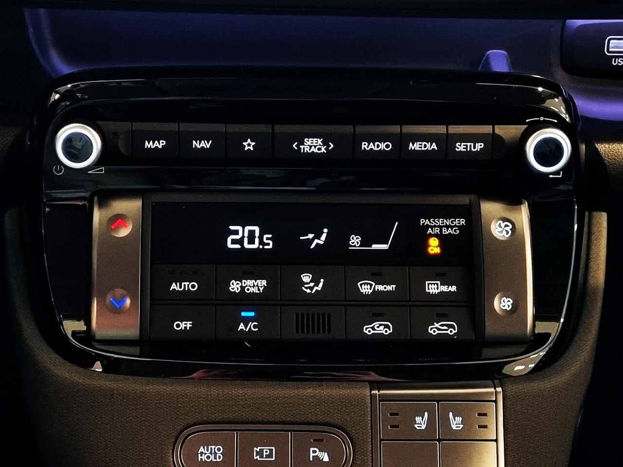 Hyundai INSTER Evolve 49 kWh W&T MY26 / ¤ 3.000,- Voordeel Op Nieuwprijs / Rijklaarprijs / Direct Leverbaar / Navigatie / Apple Carplay & Android Auto / 5 Jaar Fabrieksgarantie / Verschuifbare achterbank /