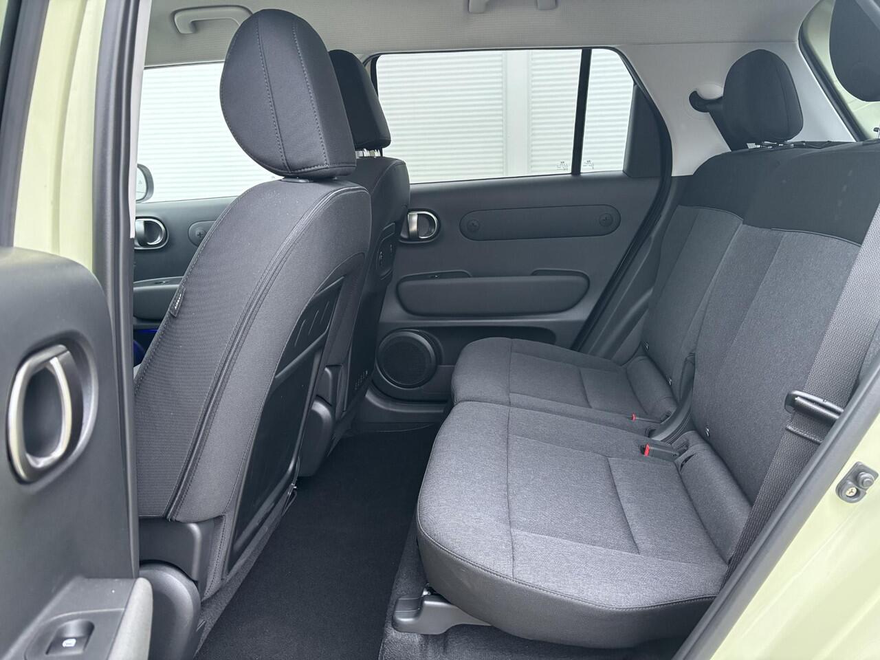 Hyundai INSTER Evolve 49 kWh + Winter & Tech Pack / ¤ 3.000,- Voordeel Op Nieuwprijs / Rijklaarprijs / Direct Leverbaar / Navigatie / LMV / 3-Fase Laden / Warmtepomp /