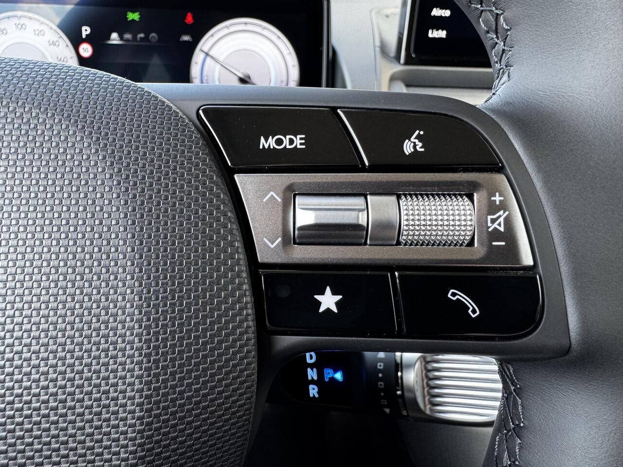 Hyundai INSTER Evolve 49 kWh / Winter & Tech Pack / V2L / 360 Camera / Dynamische Navigatie / Adaptive Cruise Control / Climate Control /