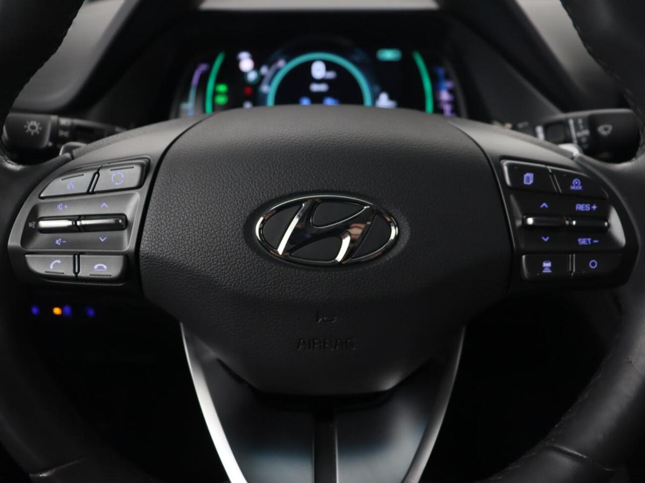 Hyundai IONIQ 1.6 GDi PHEV Premium | Stoelventilatie | Leder | Memory | Adaptive cruise | Stoel & stuurverwarming | Carplay | Navigatie | Camera | Plug In