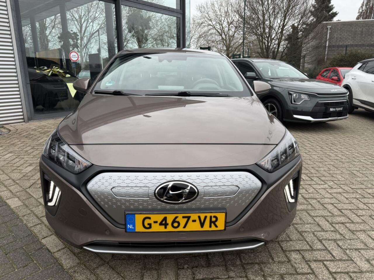 Hyundai IONIQ Premium EV 38 kWh 136PK - MEEST COMPLETE UITVOERING + TREKHAAK