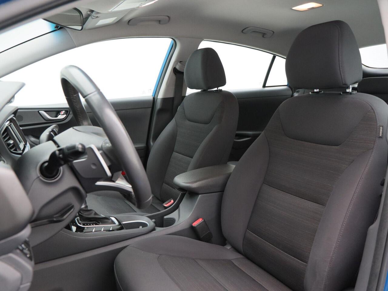 Hyundai IONIQ 1.6 GDi i-Motion 141 Pk | LED | Adaptive Cruise | Achteruitrijcamera | Climate Control | Bluetooth | 15 Inch | 58.303 Km!!