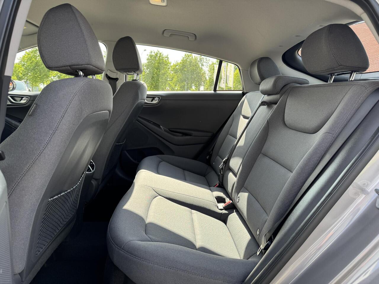 Hyundai IONIQ 1.6 GDi Comfort - Plus | Navigatie | Camera | Apple Carplay/Android Auto | Adapt. Cruise Control | Keyless Entry | Rijklaarprijs!