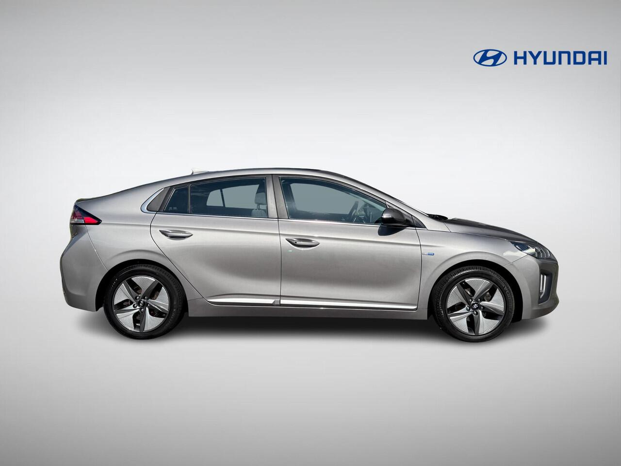 Hyundai IONIQ 1.6 GDi Comfort - Plus | Navigatie | Camera | Apple Carplay/Android Auto | Adapt. Cruise Control | Keyless Entry | Rijklaarprijs!