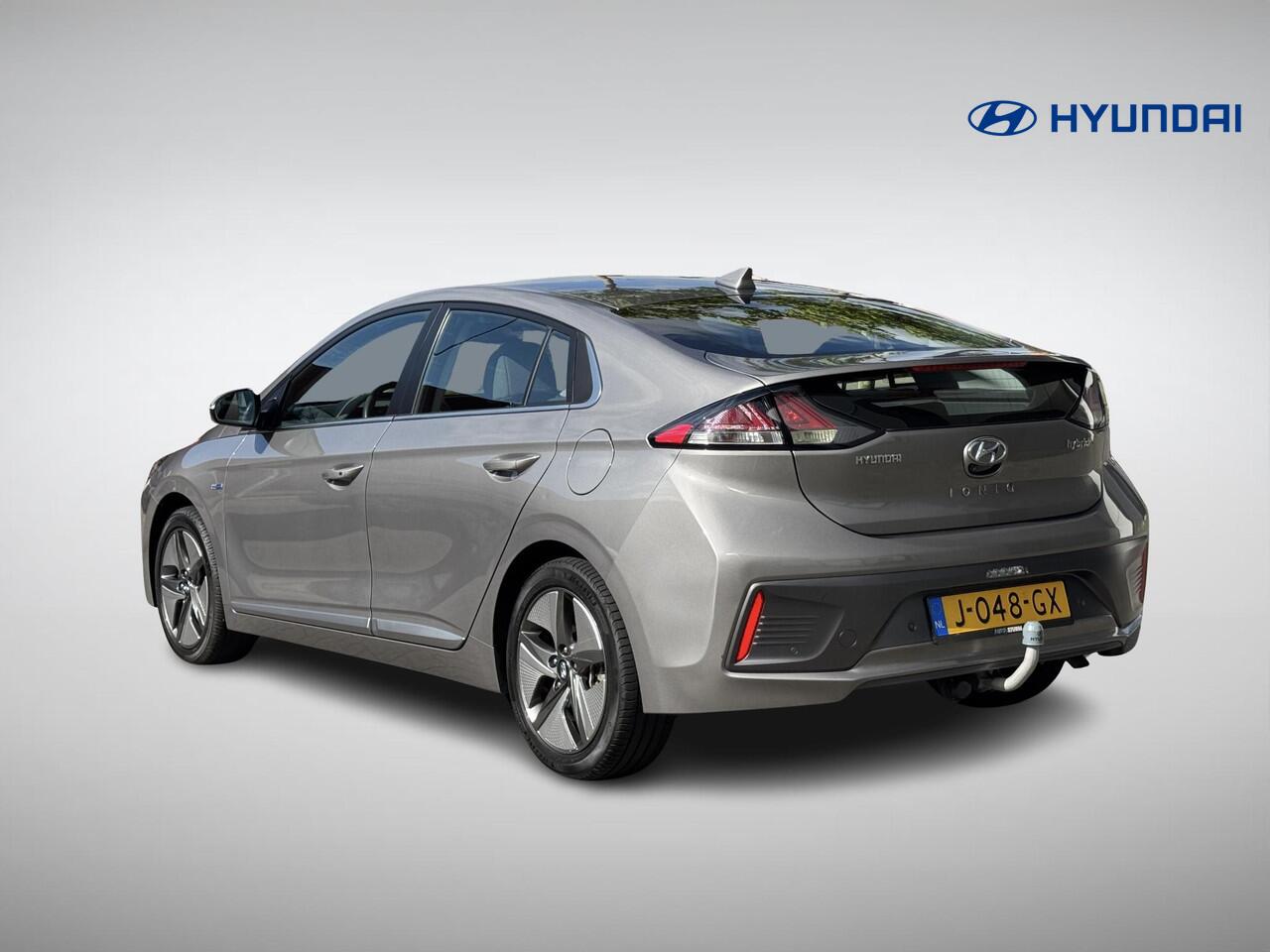 Hyundai IONIQ 1.6 GDi Comfort - Plus | Navigatie | Camera | Apple Carplay/Android Auto | Adapt. Cruise Control | Keyless Entry | Rijklaarprijs!