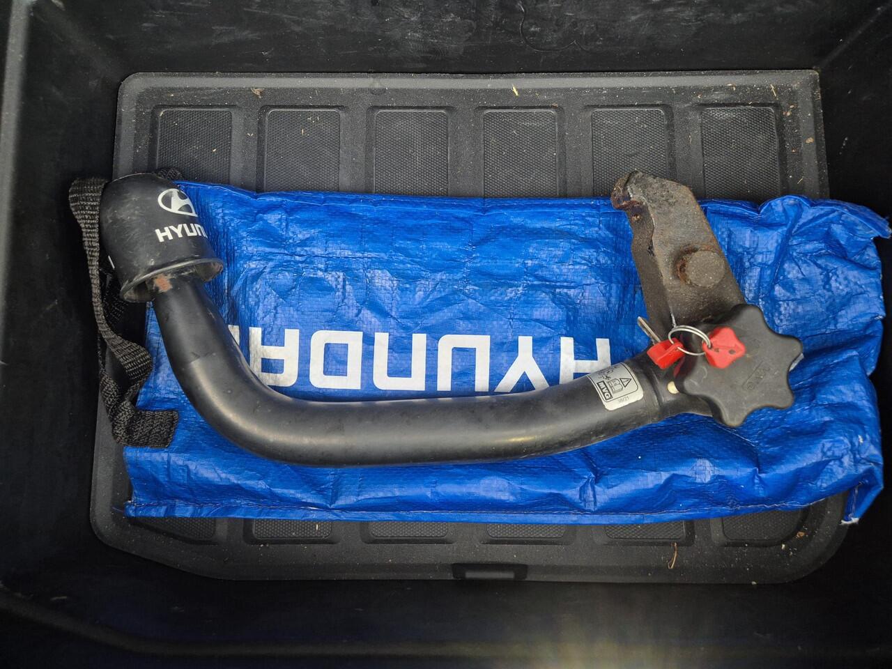 Hyundai IONIQ 5 Lounge 73kWh Automaat / Accu SOH 100% / Fabrieksgarantie tot 10-2026 / Dealer onderhouden / Panoramadak / WLTP 451 km / Afn. trekhaak 1.600 kg / Elektrische klep en stoelen / Stuur-, stoel- en achterbankverwarming /