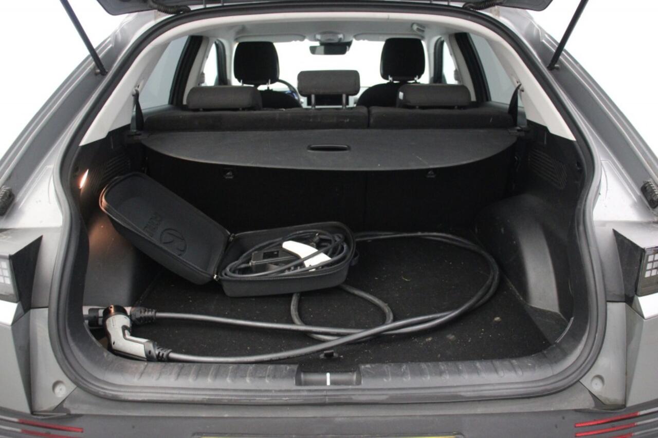 Hyundai IONIQ Style 58 kWh - Digitaal Cockpit, Carplay, Camera, Stoel/Stuur Verw. SOH 97%