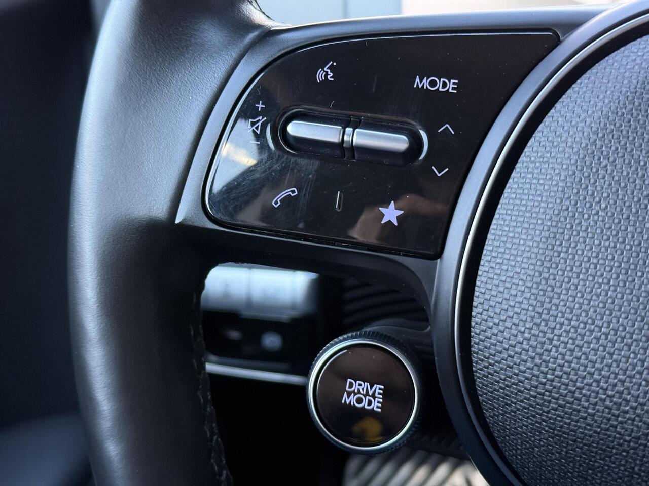 Hyundai IONIQ 5 Lounge 73kWh / Dealer Onderhouden / SOH 93,1% / Elektrische Stoelen met geheugen / Head Up Display / Elektrische Achterklep / 360º Camera / Bose Audio /