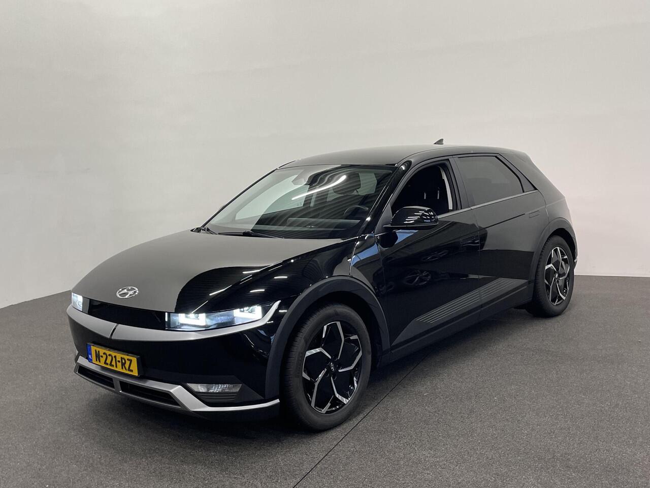 Hyundai IONIQ 5 Style 58 kWh SOH 98% Warmtepomp Airco ECC Navi Carplay Virtual Dashboard Trekhaak PDC VA+ Camera Full LED Adaptive Cruise 19" Velgen